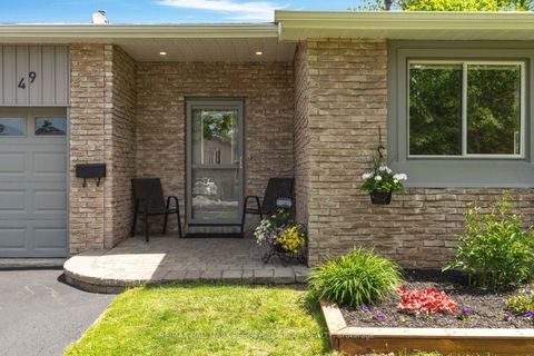 Photo 1 at 49 Noam Drive, Sunnidale, Barrie