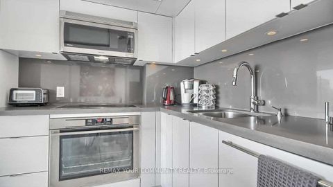Photo 7 at 3113 and 3115 - 155 Yorkville Avenue, Annex, Toronto