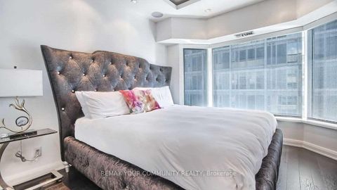 Photo 11 at 3113 and 3115 - 155 Yorkville Avenue, Annex, Toronto