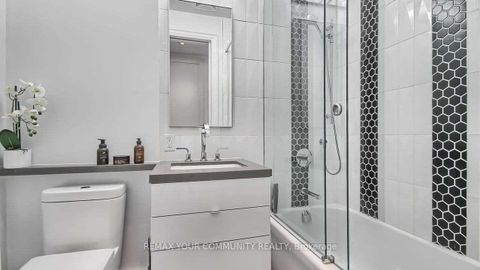 Photo 15 at 3113 and 3115 - 155 Yorkville Avenue, Annex, Toronto