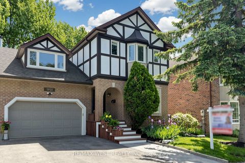 Photo 1 at 1931 Fairport Road, Dunbarton, Pickering