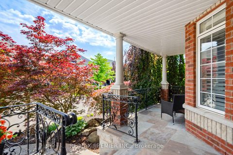 Photo 2 at 12 Acqua Drive, Vellore Village, Vaughan
