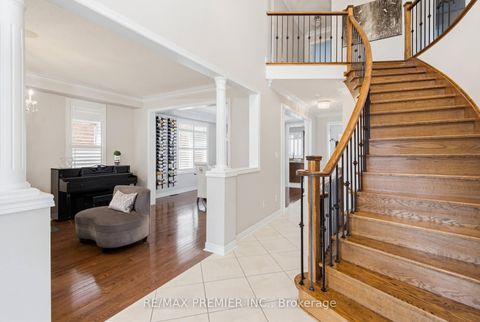 Photo 5 at 12 Acqua Drive, Vellore Village, Vaughan