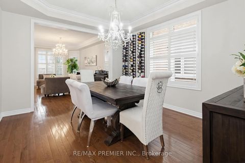 Photo 10 at 12 Acqua Drive, Vellore Village, Vaughan
