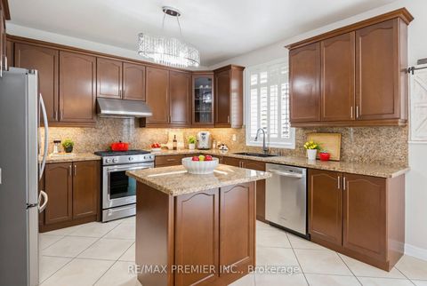Photo 13 at 12 Acqua Drive, Vellore Village, Vaughan