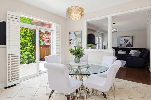 Photo 17 at 12 Acqua Drive, Vellore Village, Vaughan