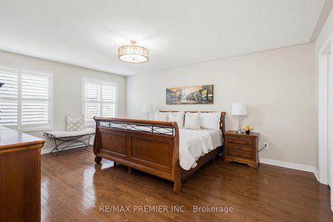 Photo 23 at 12 Acqua Drive, Vellore Village, Vaughan