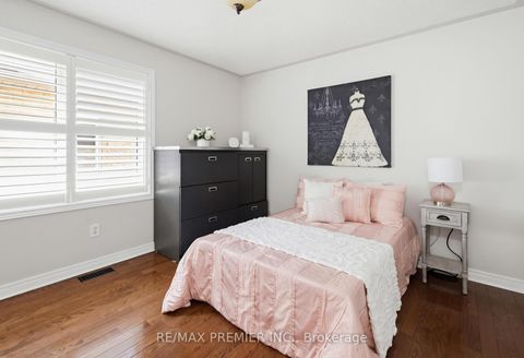 Photo 29 at 12 Acqua Drive, Vellore Village, Vaughan