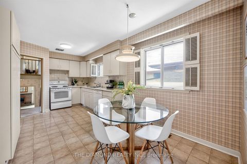 Photo 5 at 11 Swordbill Drive, Humber Valley, Toronto