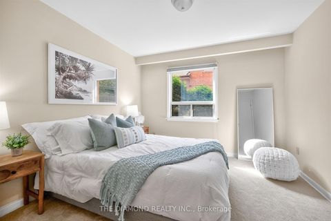 Photo 11 at 11 Swordbill Drive, Humber Valley, Toronto