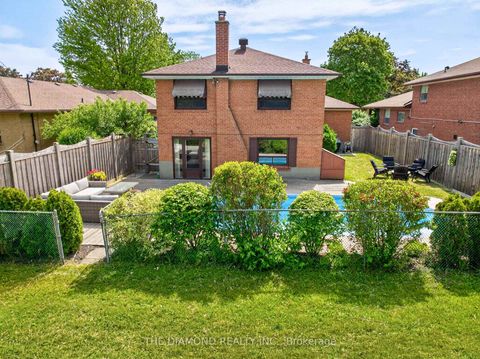 Photo 34 at 11 Swordbill Drive, Humber Valley, Toronto