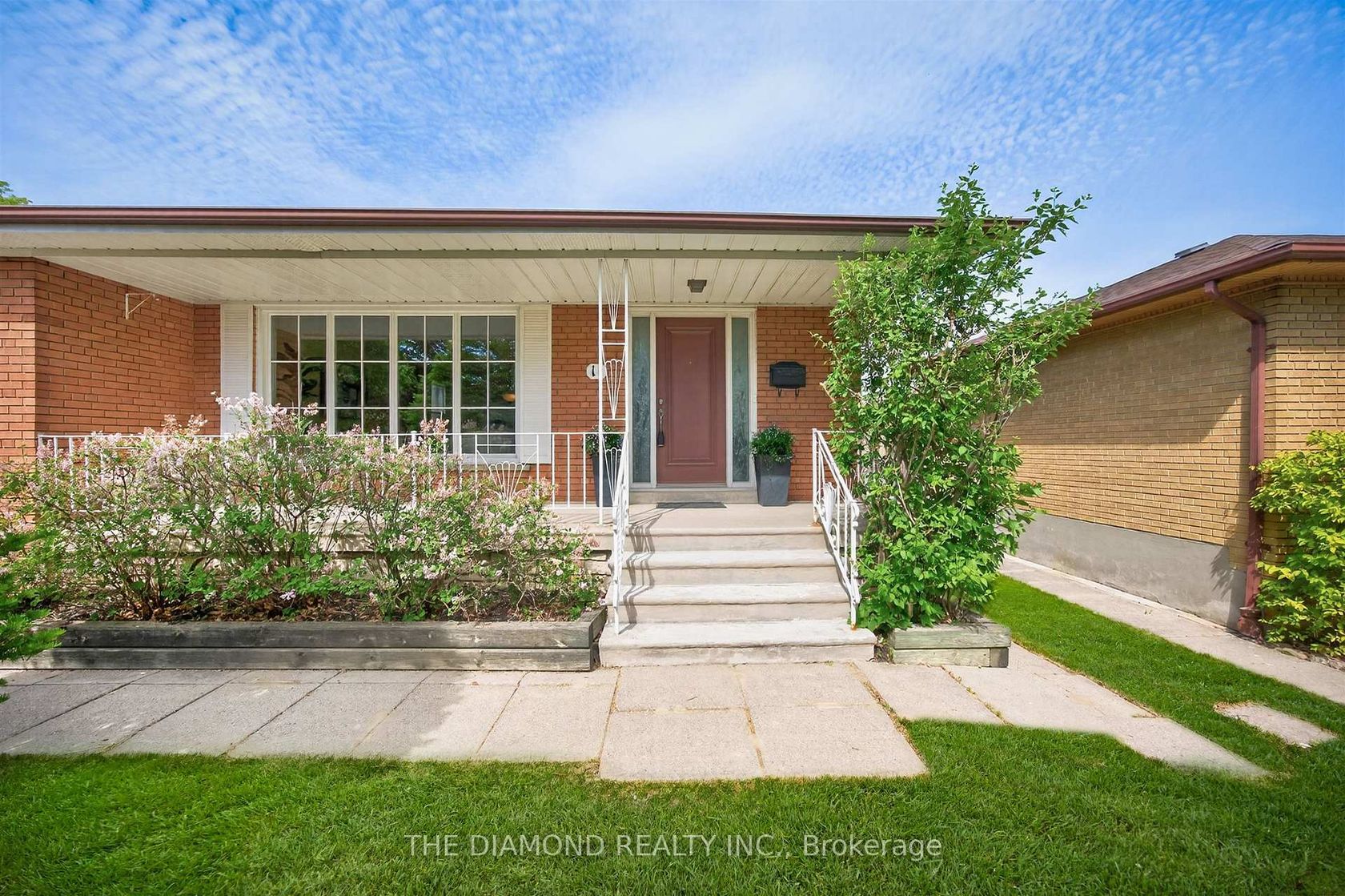 11 Swordbill Drive, Humber Valley, Toronto 