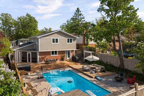 Photo 3 at 54 Farmingdale Crescent, Cundles East, Barrie