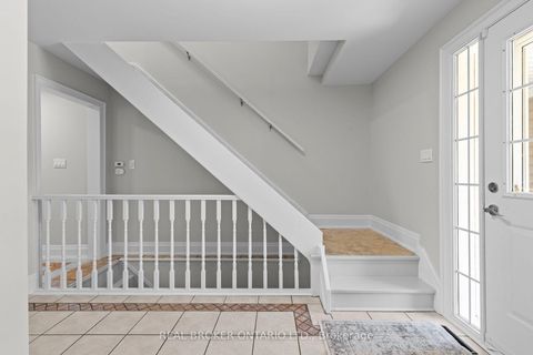 Photo 6 at 54 Farmingdale Crescent, Cundles East, Barrie