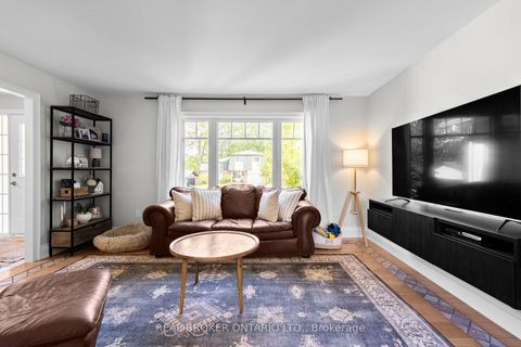 Photo 9 at 54 Farmingdale Crescent, Cundles East, Barrie