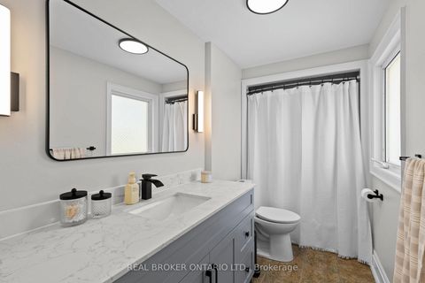 Photo 19 at 54 Farmingdale Crescent, Cundles East, Barrie
