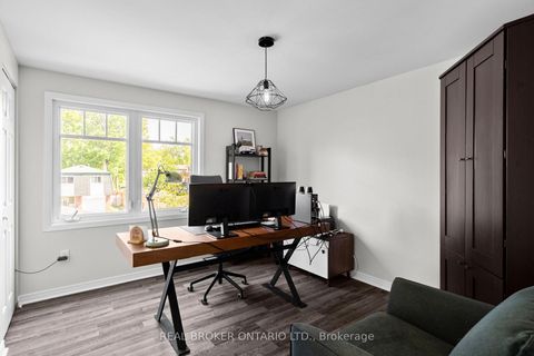 Photo 20 at 54 Farmingdale Crescent, Cundles East, Barrie
