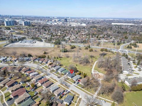 Photo 37 at 126 MILFORD HAVEN Drive, Morningside, Toronto