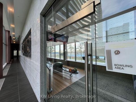 Photo 2 at 206 - 117 Mcmahon Drive, Bayview Village, Toronto