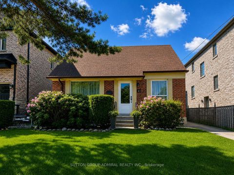 Photo 1 at 41 Athabaska Avenue, Newtonbrook East, Toronto