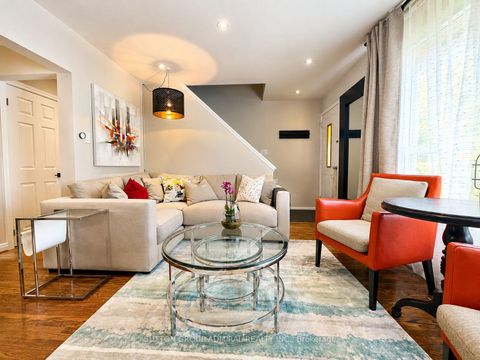 Photo 3 at 41 Athabaska Avenue, Newtonbrook East, Toronto