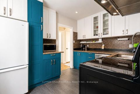 Photo 7 at 41 Athabaska Avenue, Newtonbrook East, Toronto