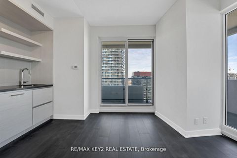 Photo 5 at 3402 - 2221 Yonge Street, Mount Pleasant West, Toronto