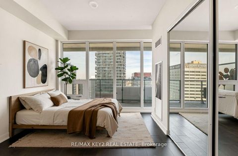 Photo 6 at 3402 - 2221 Yonge Street, Mount Pleasant West, Toronto
