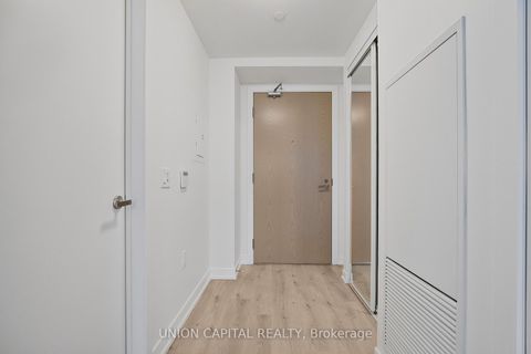 Photo 3 at 4715 - 138 downes Street, Waterfront Communities C8, Toronto