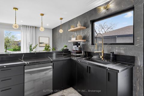 Photo 6 at 19 Hardwick Court, West Deane, Toronto