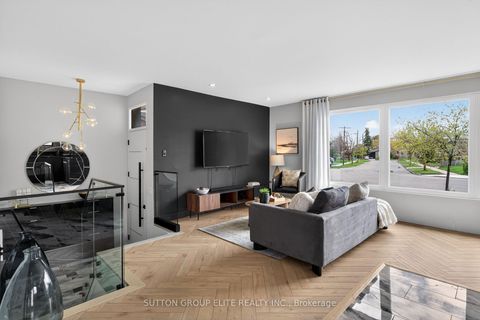 Photo 9 at 19 Hardwick Court, West Deane, Toronto