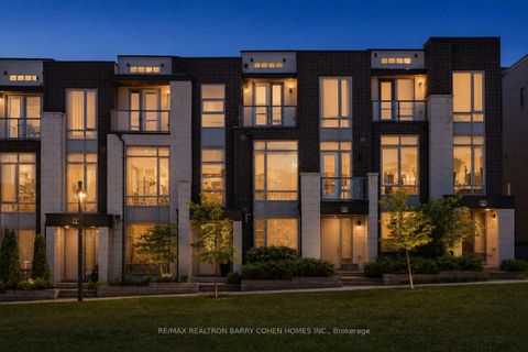 Photo 0 at 8 Heriot Place, Patterson, Vaughan