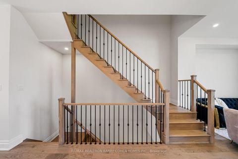 Photo 17 at 8 Heriot Place, Patterson, Vaughan