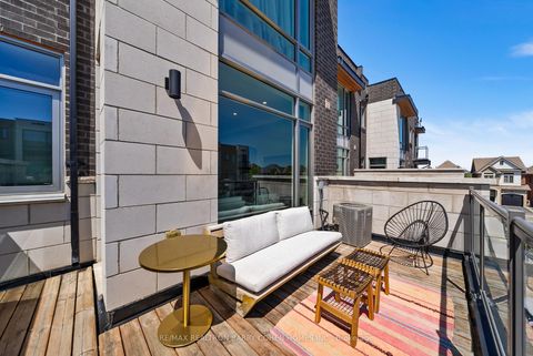 Photo 18 at 8 Heriot Place, Patterson, Vaughan