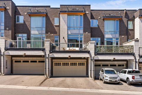 Photo 37 at 8 Heriot Place, Patterson, Vaughan