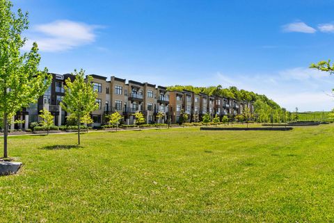 Photo 40 at 8 Heriot Place, Patterson, Vaughan