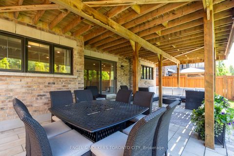 Photo 41 at 12 Cairns Gate, King City, King