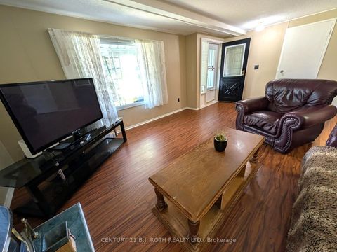 Photo 3 at 66 Linden Lane, Rural Innisfil, Innisfil