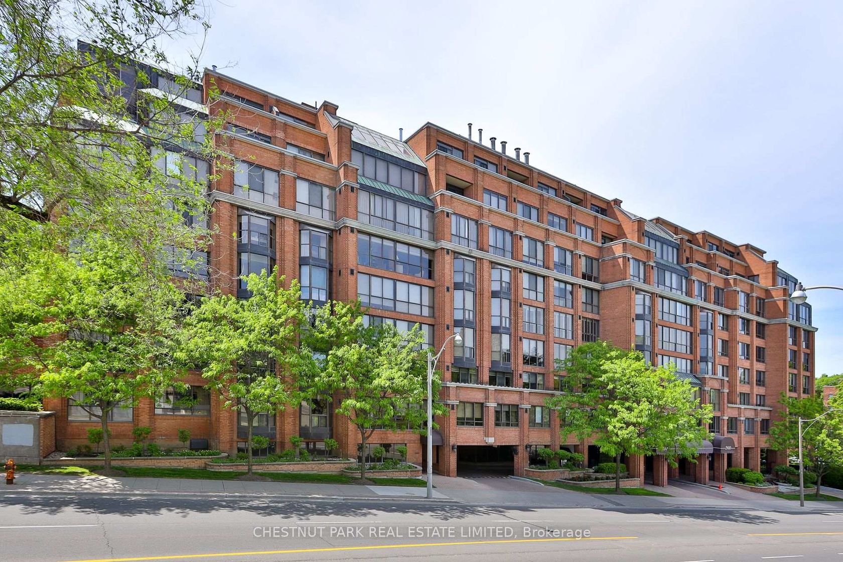 409 - 2900 Yonge Street, Lawrence Park South, Toronto photo number 2