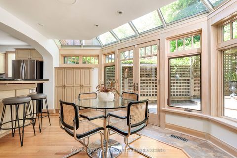 Photo 14 at 33 Halford Avenue, Lambton Baby Point, Toronto