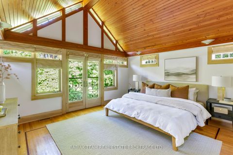 Photo 21 at 33 Halford Avenue, Lambton Baby Point, Toronto