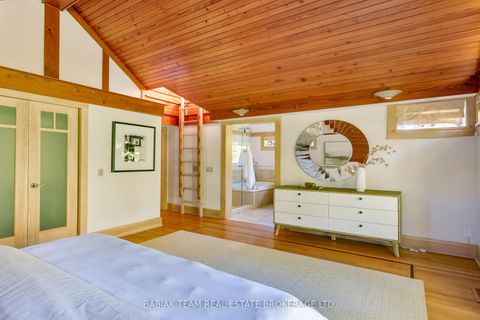 Photo 23 at 33 Halford Avenue, Lambton Baby Point, Toronto