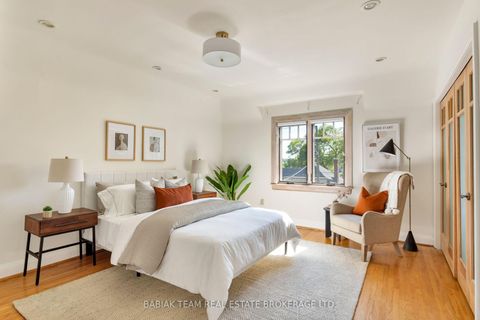 Photo 31 at 33 Halford Avenue, Lambton Baby Point, Toronto