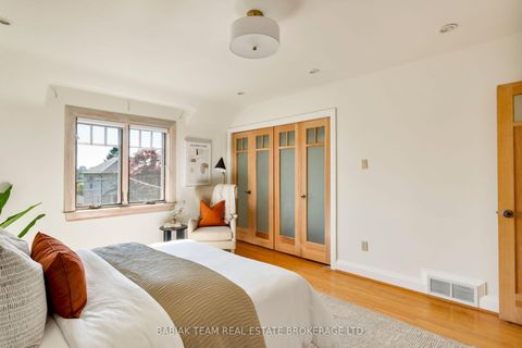 Photo 32 at 33 Halford Avenue, Lambton Baby Point, Toronto