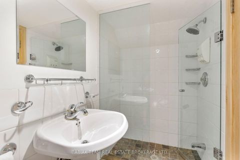 Photo 40 at 33 Halford Avenue, Lambton Baby Point, Toronto