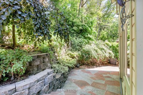 Photo 46 at 33 Halford Avenue, Lambton Baby Point, Toronto