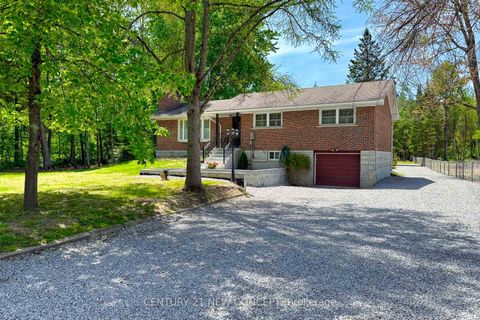 Photo 0 at 20430 Bathurst Street, Rural King, King