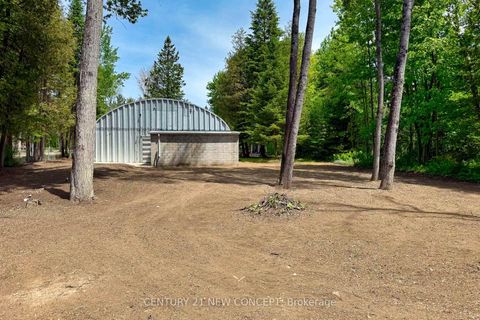 Photo 32 at 20430 Bathurst Street, Rural King, King