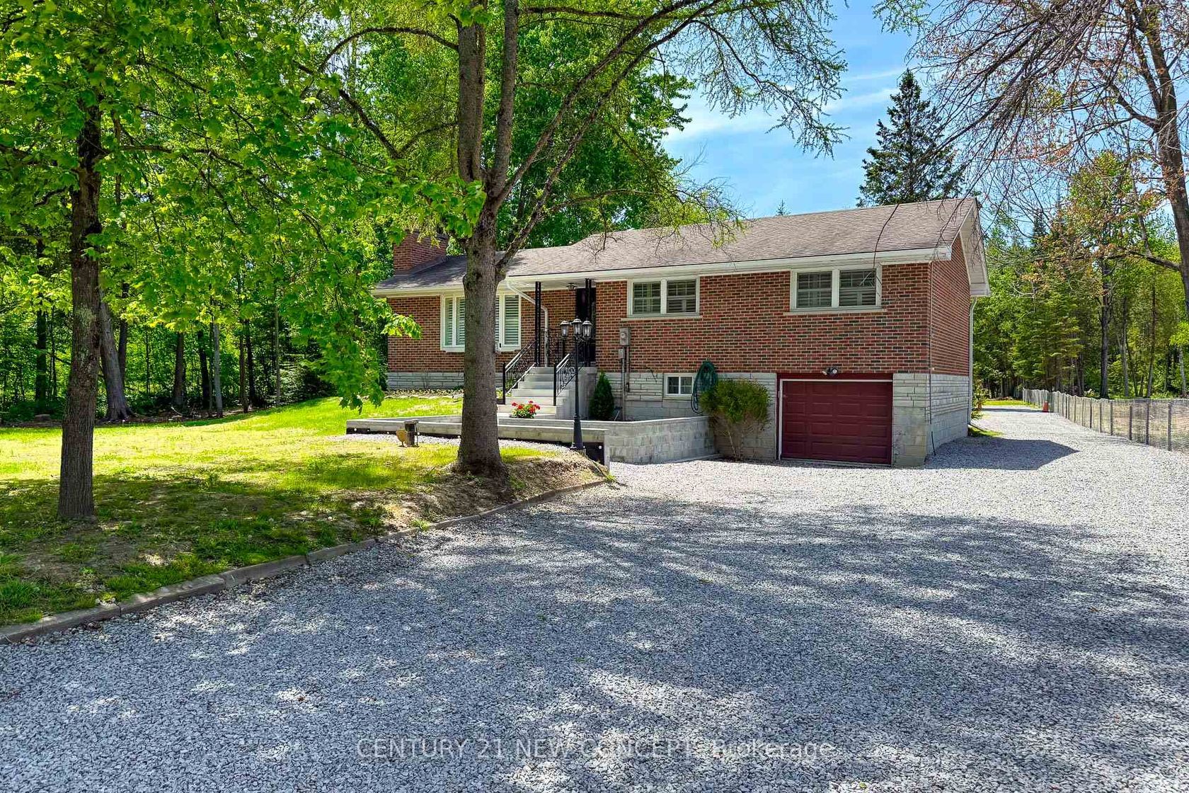 20430 Bathurst Street, Rural King, King photo number 2