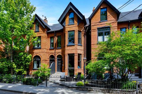 Photo 1 at 466 Wellesley Street E, South St. James Town, Toronto